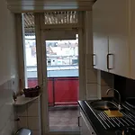 Avi Burgplatz Dusseldorf