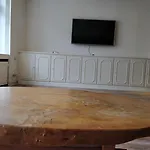 Avi Burgplatz Apartment Dusseldorf
