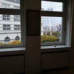 Avi Burgplatz Dusseldorf