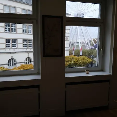 Apartment Avi Burgplatz Dusseldorf