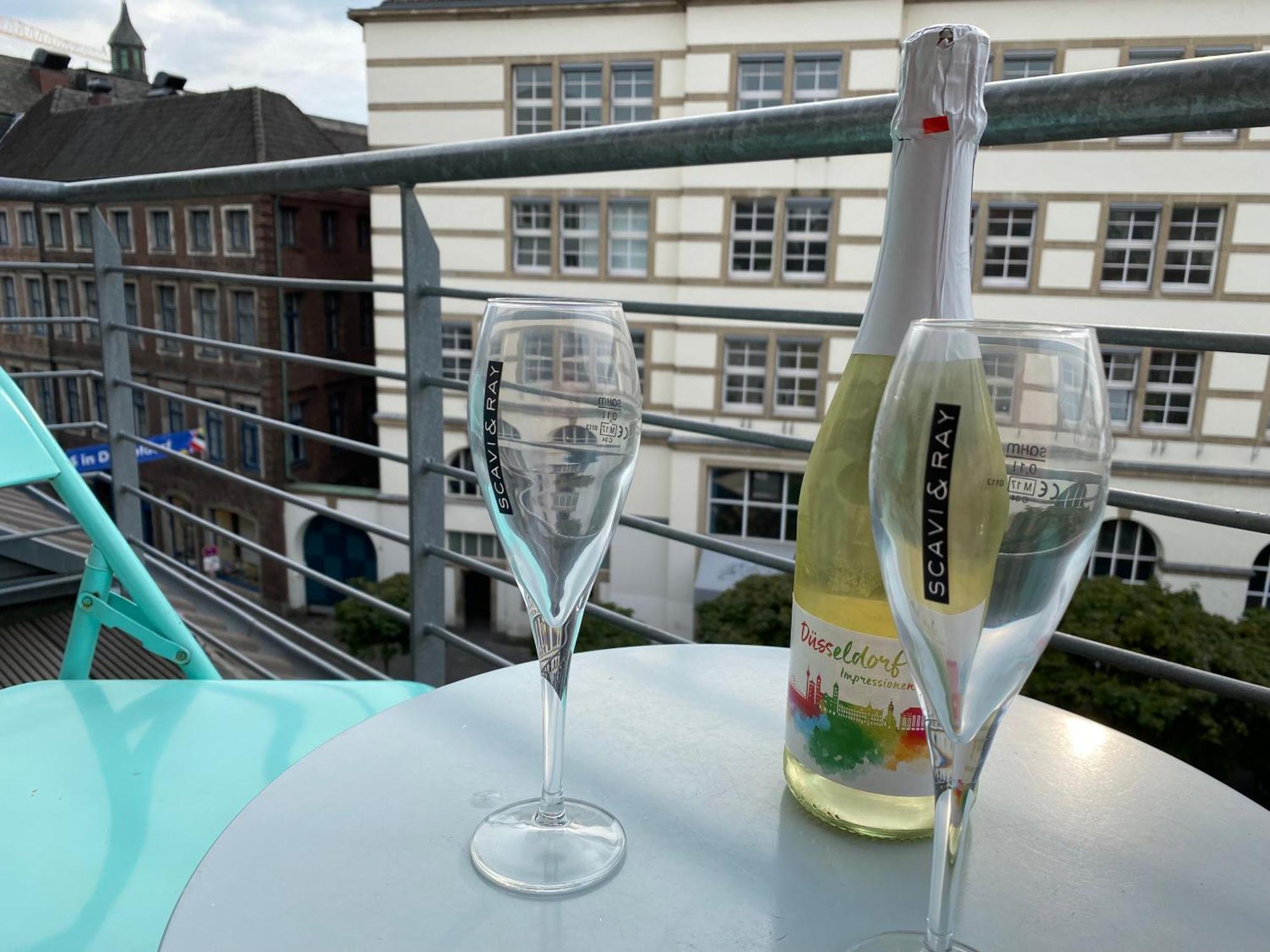 Apartment Avi Burgplatz Düsseldorf