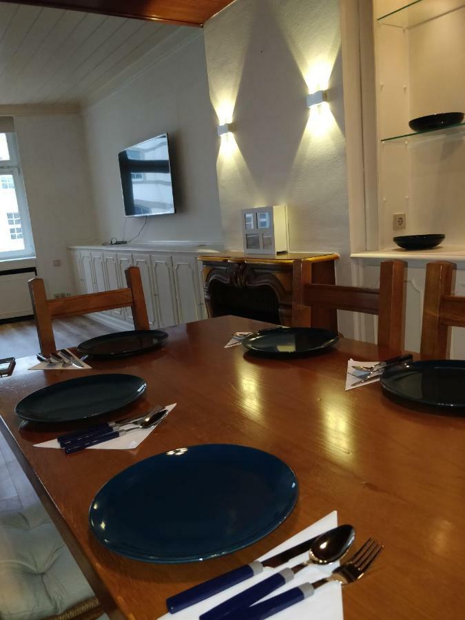 Avi Burgplatz Düsseldorf