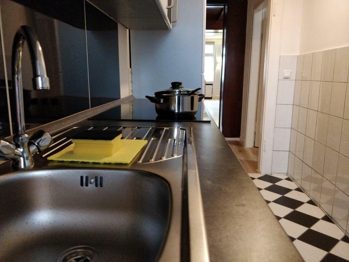 Avi Burgplatz Apartment Düsseldorf