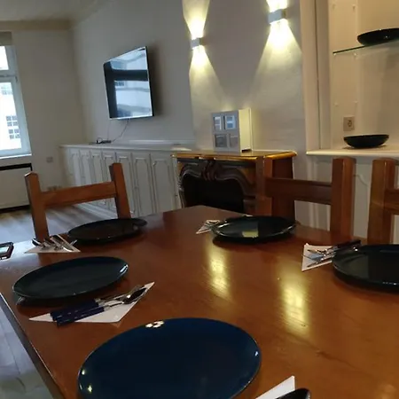 Avi Burgplatz Appartement *