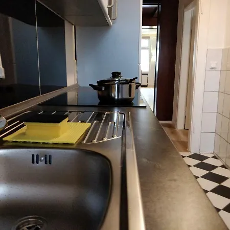 Avi Burgplatz Appartement Düsseldorf