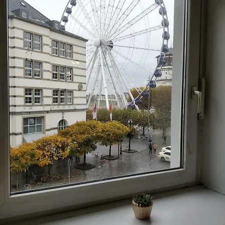 Avi Burgplatz